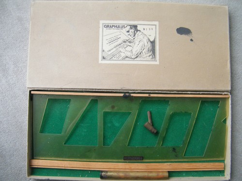 Schriftschablone graphulus mit - graphulus,